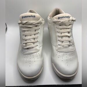 Brunswick Women’s Bowling Shoes – Size 7 – White/Blue